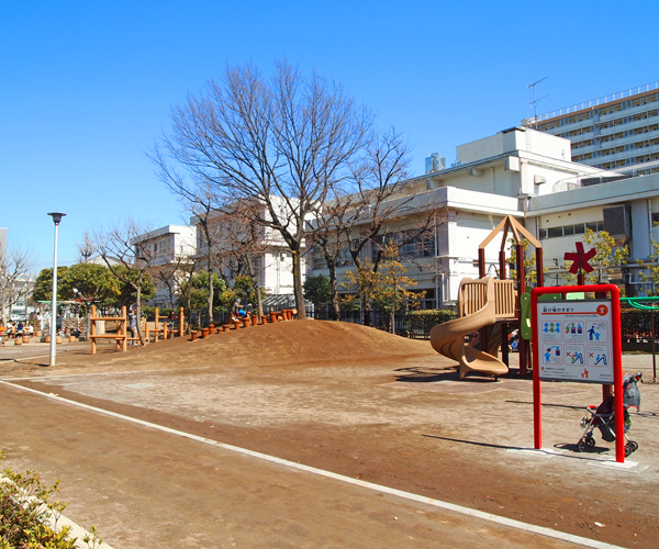 八広公園はバスケットからアスレチックまで楽しめる遊具でいっぱい 墨田区の観光 お店 体験 仕事 物件を扱う地域メディア すみだマガジン